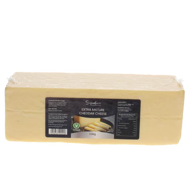 A small picture of Signature Extra Mature 2.5kg